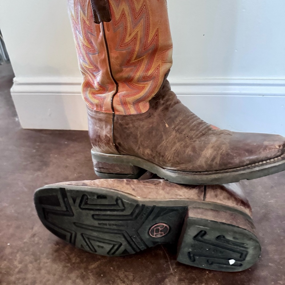 Roper Brown Cowboy Boots with Classic Silhouette and Distressed Leather